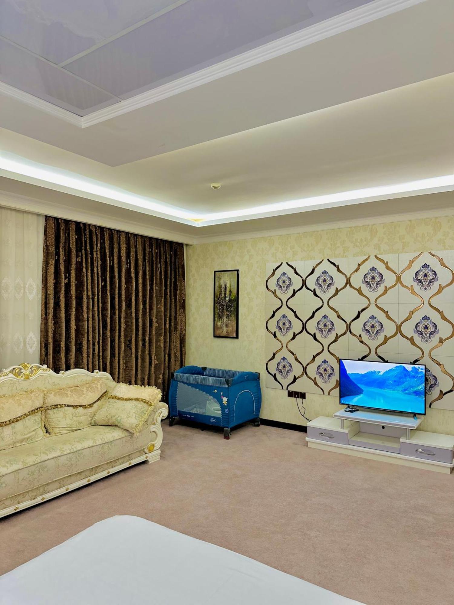 Hayot Hotel Tashkent Exterior photo