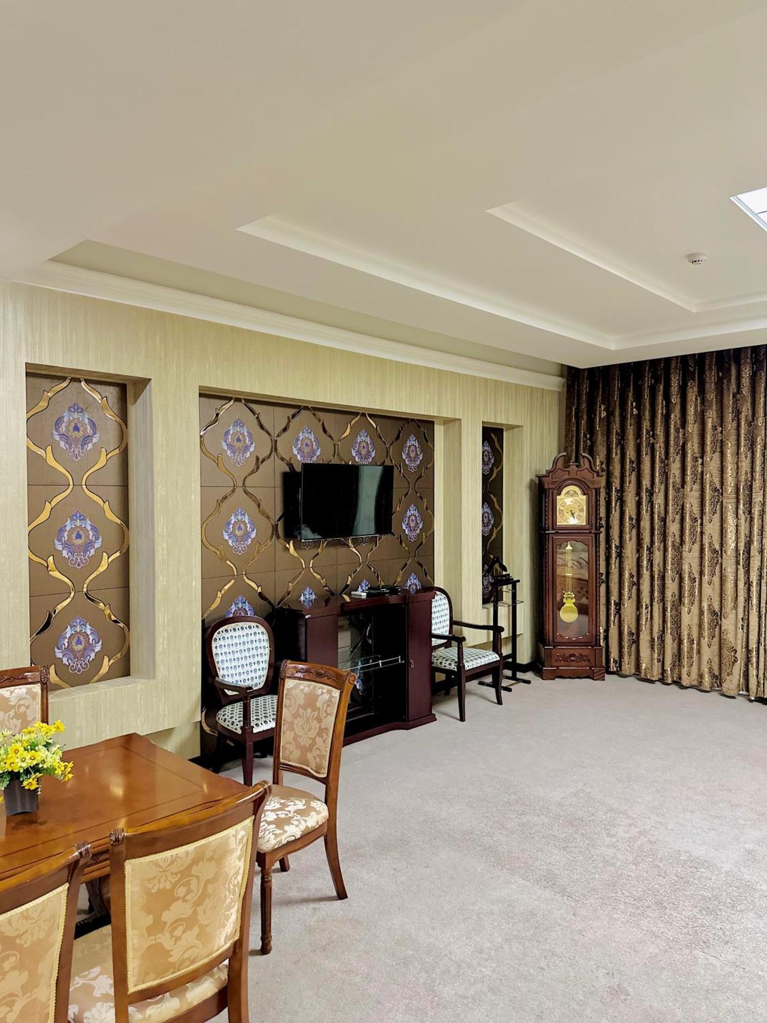 Hayot Hotel Tashkent Exterior photo